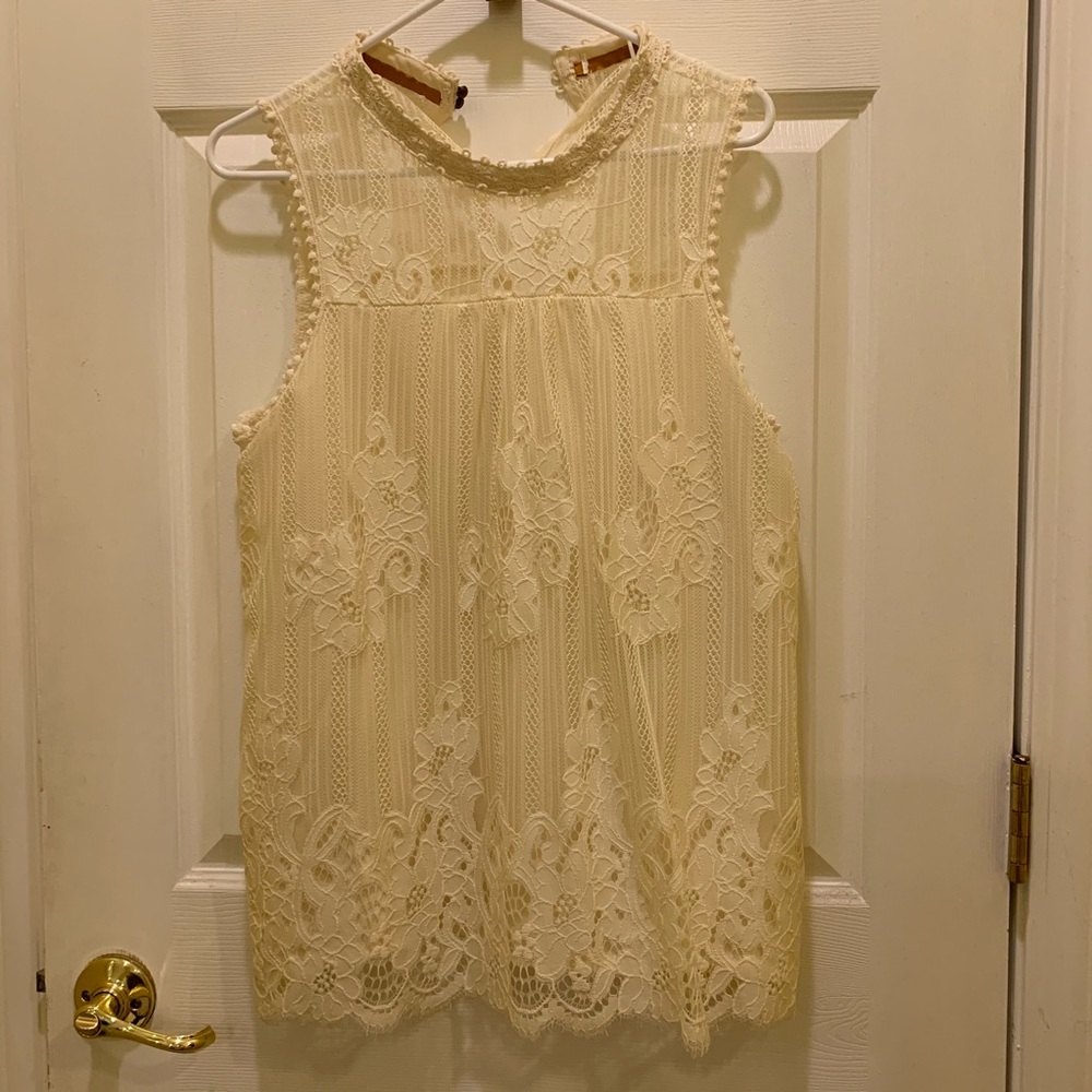Lace sleeveless top